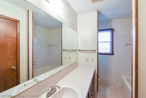 2702 Highway 253, Lavaca, AR 72941 photo 10