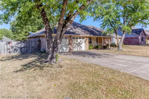 8709 Skypark Dr, Fort Smith, AR 72903 photo 3