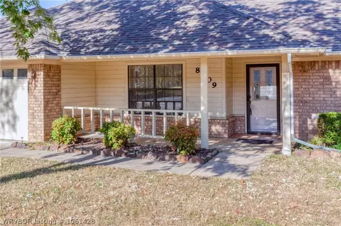 8709 Skypark Dr, Fort Smith, AR 72903 photo 4