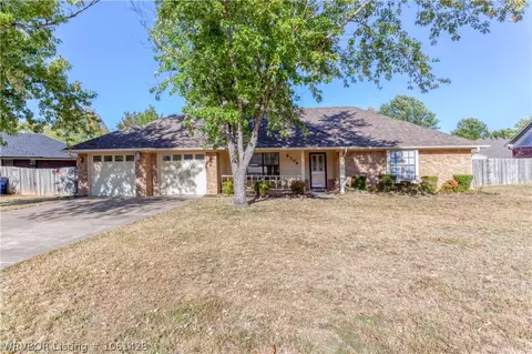 8709 Skypark Dr, Fort Smith, AR 72903 photo 1