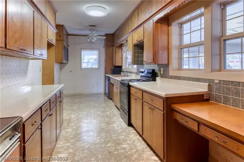 550 2nd St, Waldron, AR 72958 photo 9