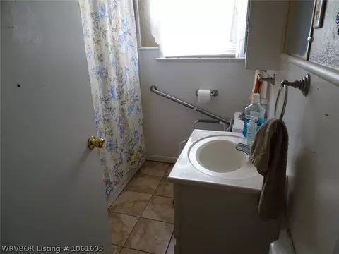 818 N Albert Pike Ave, Fort Smith, AR 72903 photo 8