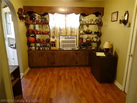 818 N Albert Pike Ave, Fort Smith, AR 72903 photo 5