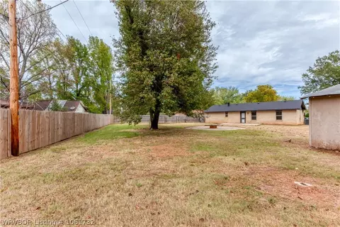 1407 14th Cir, Barling, AR 72923 photo 23