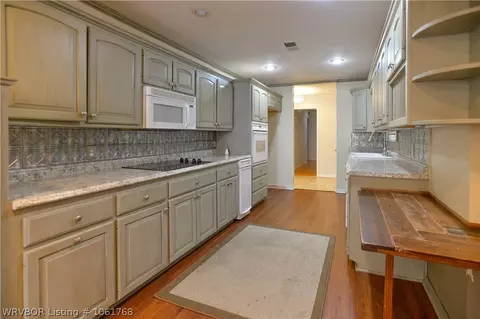 3305 S 42 St, Fort Smith, AR 72901 photo 4