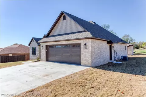 1509 Springhills Dr, Alma, AR 72921 photo 4