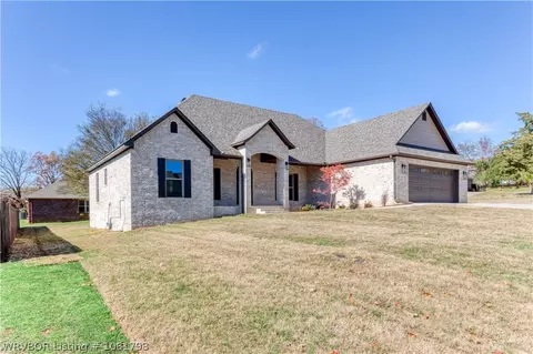 1509 Springhills Dr, Alma, AR 72921 photo 3