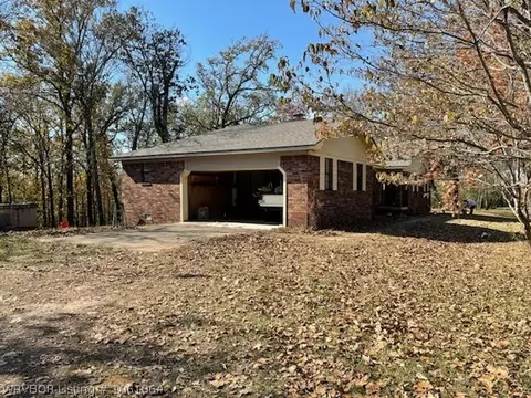1707 Chapman Ct, Lavaca, AR 72941 photo 3