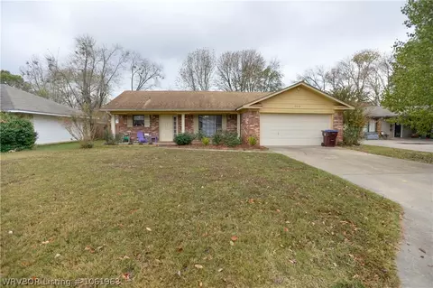 3418 Londonderry Rd, Fort Smith, AR 72908 photo 2