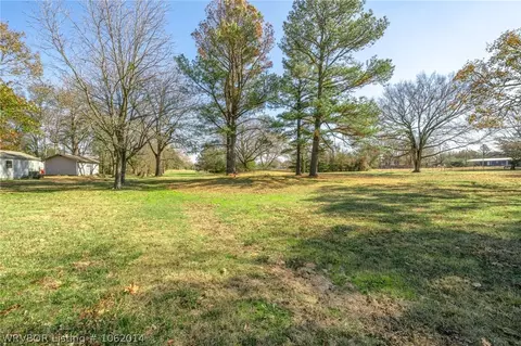 408 S Main St, Hackett, AR 72937 photo 3