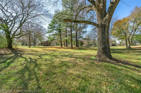 408 S Main St, Hackett, AR 72937