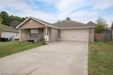 2504 Ridgeway Ln, Barling, AR 72923 photo 1