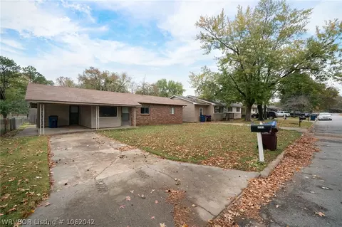 1811 Utica St, Fort Smith, AR 72901 photo 2