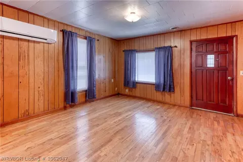 606 Mountain St, Huntington, AR 72940 photo 8