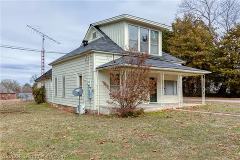 606 Mountain St, Huntington, AR 72940 photo 2