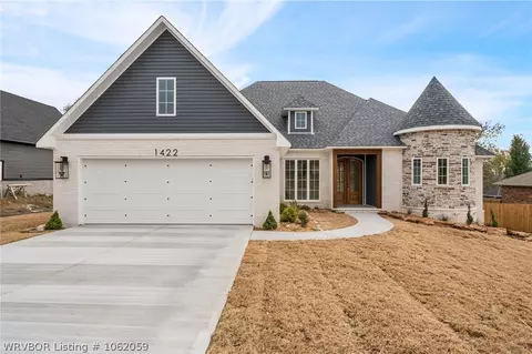 1422 Springdale Dr, Alma, AR 72921 photo 1