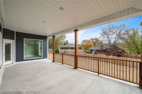 1422 Springdale Dr, Alma, AR 72921 photo 5