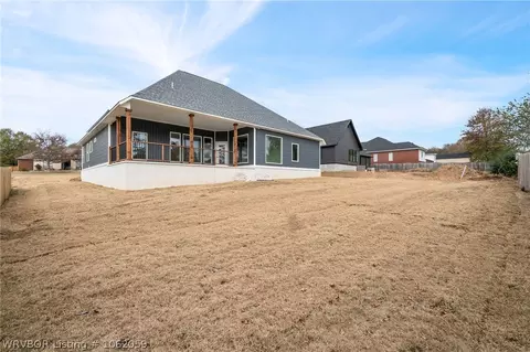 1422 Springdale Dr, Alma, AR 72921 photo 9