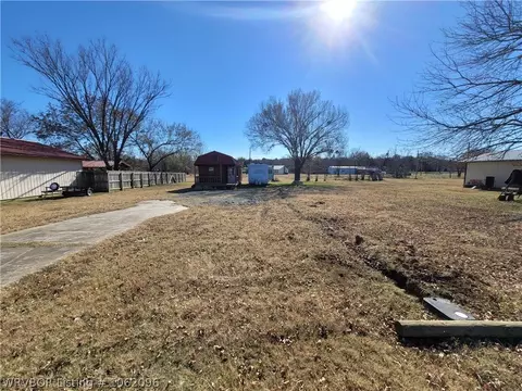 21729 Main St, Howe, OK 74940 photo 3