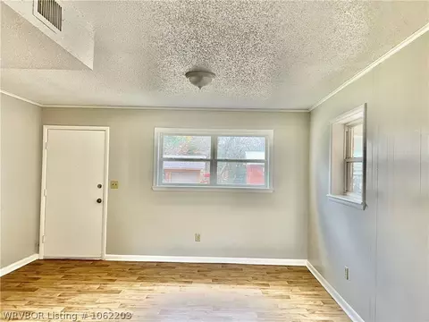505 Pleasant Dr, Ozark, AR 72949 photo 6