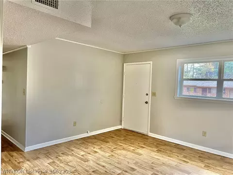 505 Pleasant Dr, Ozark, AR 72949 photo 5