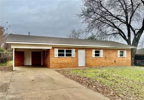 505 Pleasant Dr, Ozark, AR 72949 photo 2