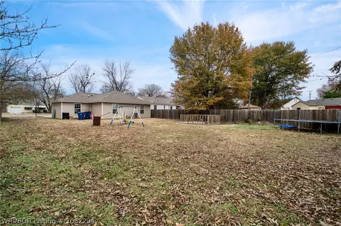 2916 N High St, Fort Smith, AR 72904 photo 4