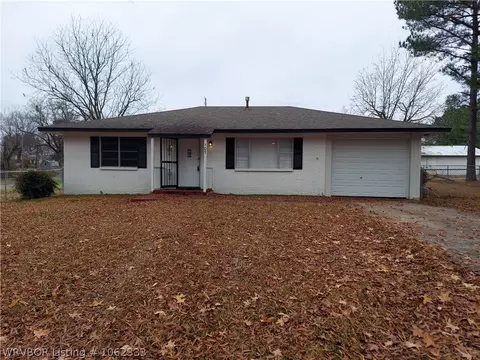 107 N Cherry St, Hartford, AR 72938