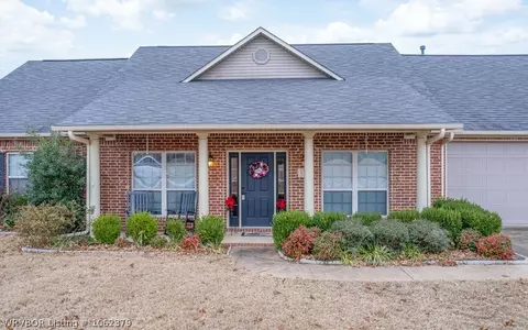 1706 Copper Ridge Dr, Fort Smith, AR 72916 photo 2