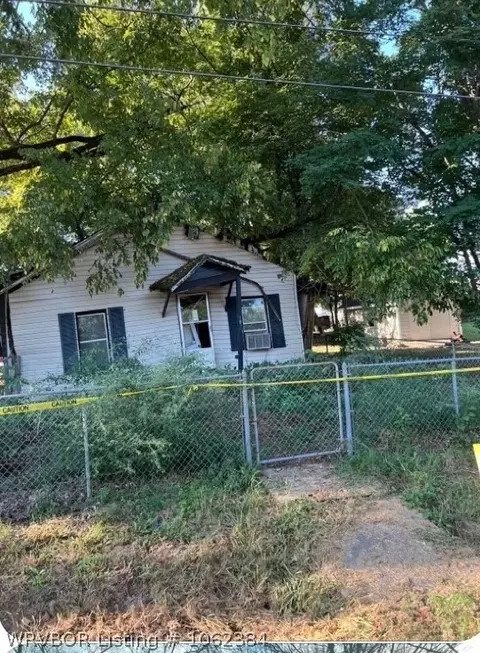 107 Market St, Ozark, AR 72949 photo 1
