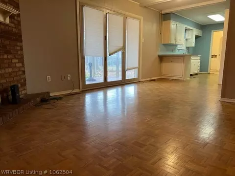 2024 S 70th St, Fort Smith, AR 72903 photo 4