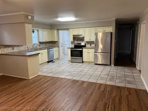 2304 S 65th St, Fort Smith, AR 72903 photo 9