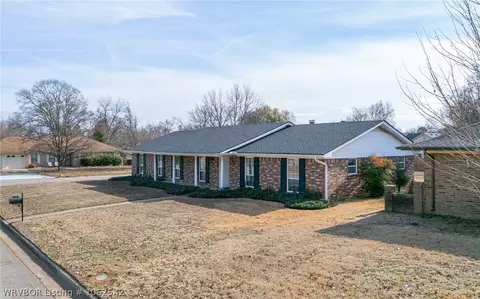 1418 Southridge Ln, Fort Smith, AR 72908 photo 2
