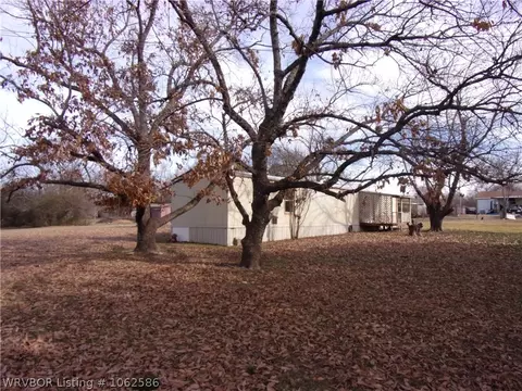 306 Crumpler St, Altus, AR 72821 photo 7