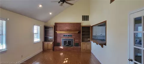 1102 J Cir, Barling, AR 72923 photo 4