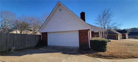 1102 J Cir, Barling, AR 72923 photo 15