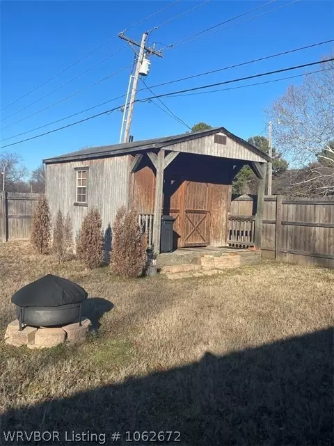 100 Rowe Ave, Pocola, OK 74902 photo 17