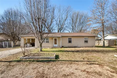 308 B St, Bentonville, AR 72712