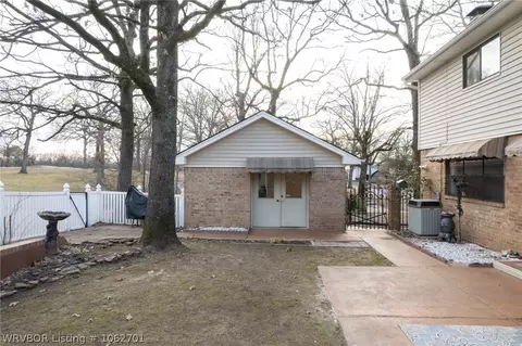 9809 Wellington Way, Fort Smith, AR 72908 photo 3