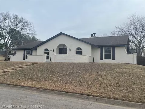 7816 Dover Cir, Fort Smith, AR 72903 photo 1