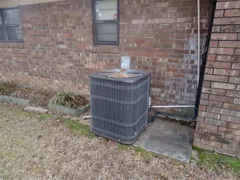 6811 Riviera Dr, Fort Smith, AR 72903 photo 4