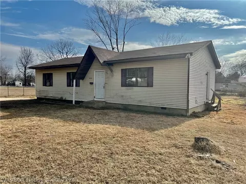 3814 Young St, Fort Smith, AR 72904 photo 2