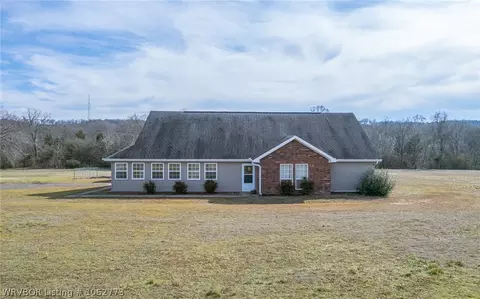 1111 Thompson Ln, Cedarville, AR 72932