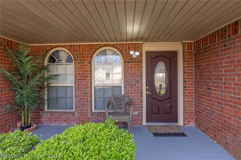 308 Chateau Dr, Fort Smith, AR 72908 photo 3