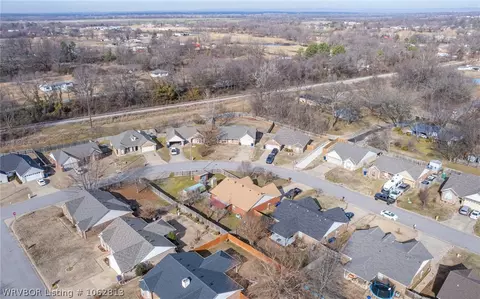 308 Chateau Dr, Fort Smith, AR 72908 photo 46