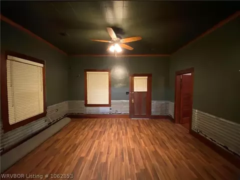 517 Jefferson Ave, Midland, AR 72945 photo 4