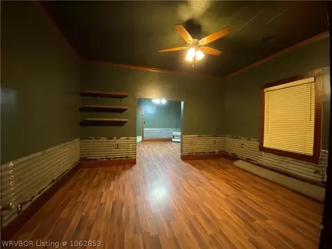 517 Jefferson Ave, Midland, AR 72945 photo 8