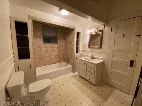 517 Jefferson Ave, Midland, AR 72945 photo 11