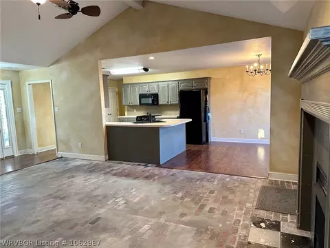 400 Village Dr, Lavaca, AR 72941 photo 7