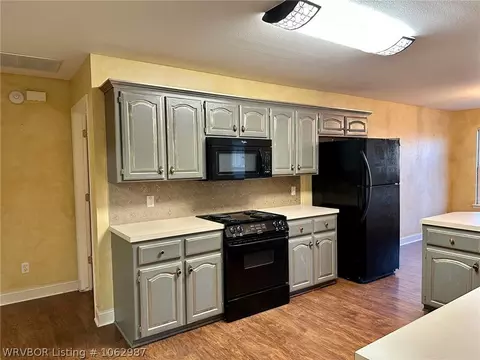 400 Village Dr, Lavaca, AR 72941 photo 10
